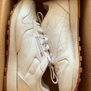 Reebok White and Tan Sneakers for Men